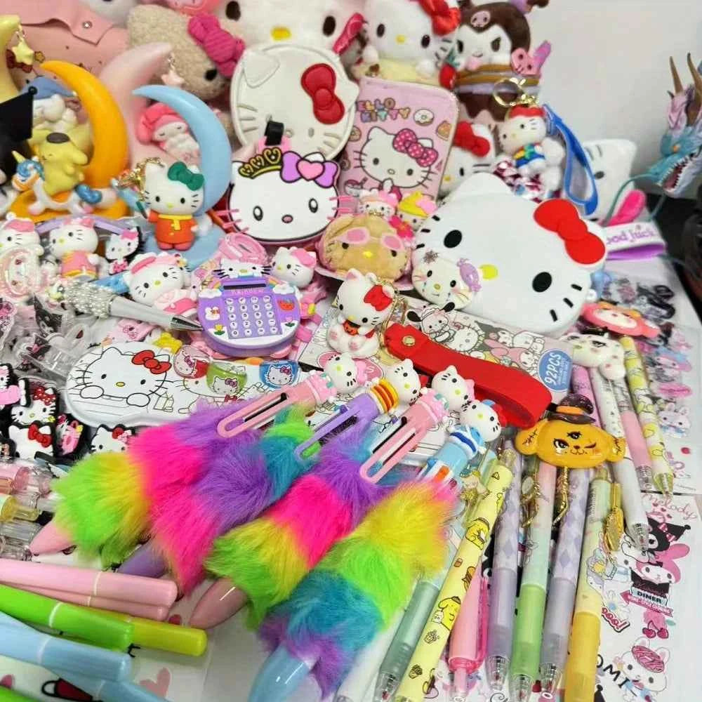 SANRIO Surprise Gift Box Set - Random Selection of 10, 20, or 30 Gift Items from Good Feet