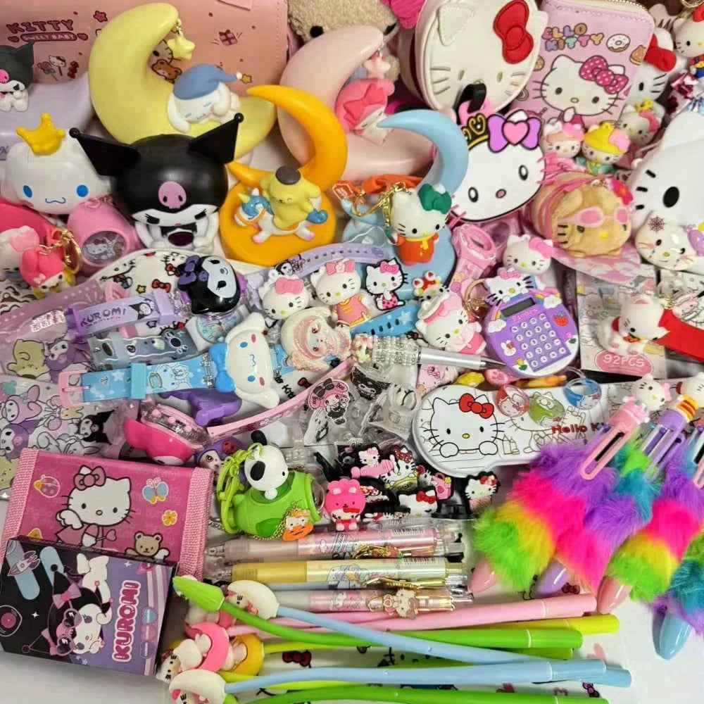 SANRIO Surprise Gift Box Set - Random Selection of 10, 20, or 30 Gift Items from Good Feet